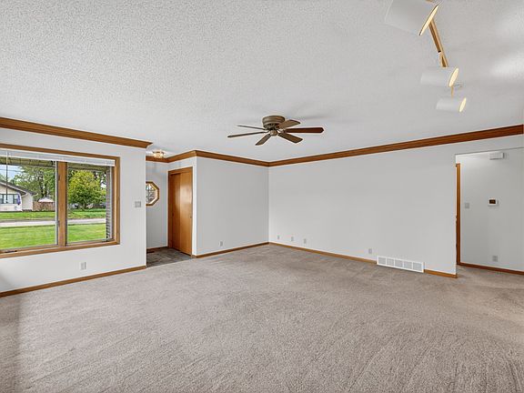 5th image of 735/737 SW Leach Ave