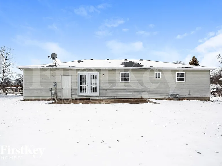 439 Fox Cir — Photo 15