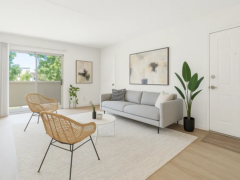 Estancia Apartments — Photo 7