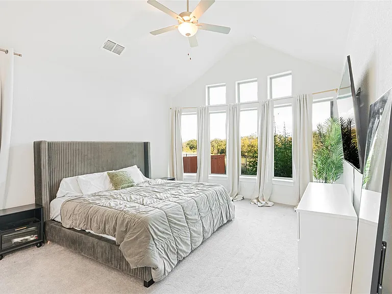 312 Palatino Bnd — Photo 12