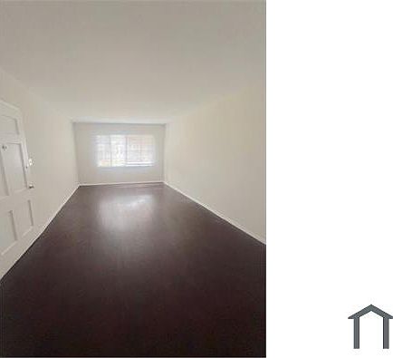 2nd image of 4068 West Blvd APT A