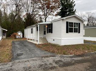 933 Leray St TRLR 80, Watertown, NY 13601