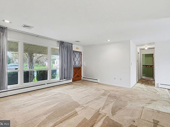 3rd image of 1131 Apple Dr