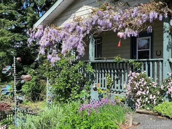 178 Elizabeth Dr, Saltspring Island, BC V8K 1H8