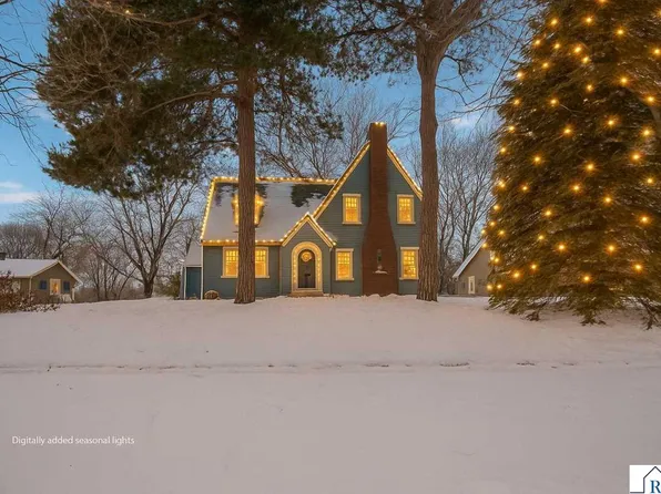 105 N Holland St, Blue Earth, MN 56013