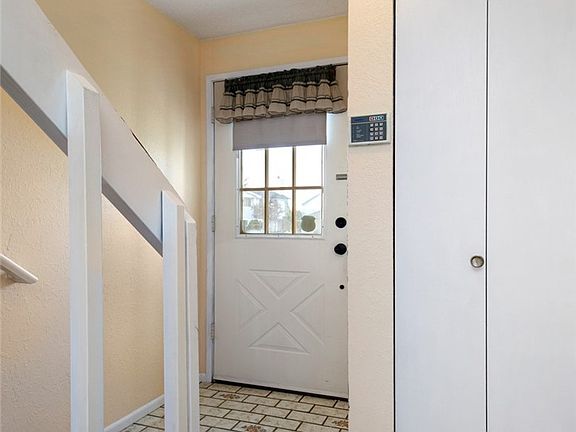 4th image of 3642 I St SE #13-A