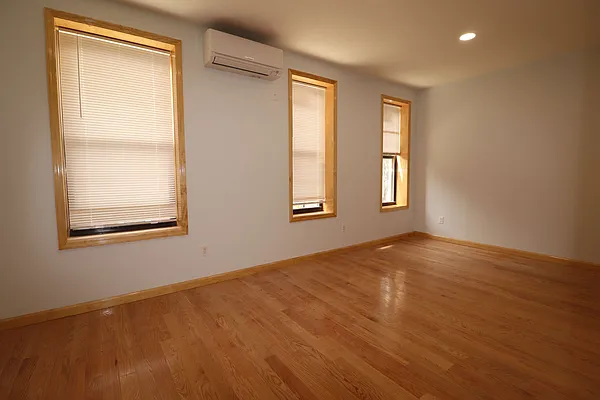 Rented by Sorensens Parkview Terrace Real Estate Inc | media 5