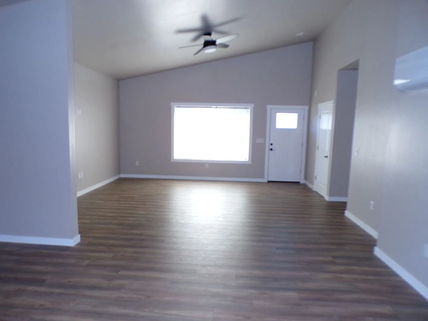 Charming, Comfortable Home with Ample Space — Photo 4
