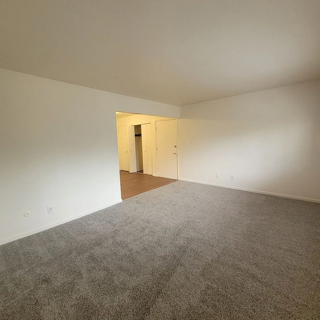 Westview Apartments — Photo 4