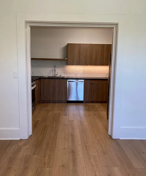 1703 W 1st Ave — Photo 6