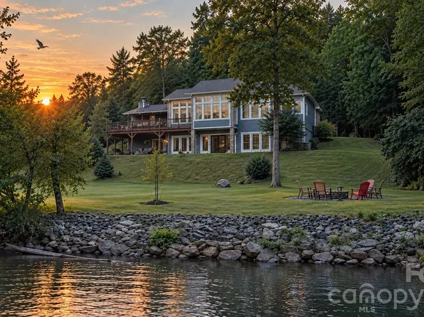 1130 Lost River Trl, Hayesville, NC 28904