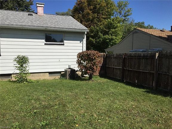 4th image of 1939 Lynn Ave