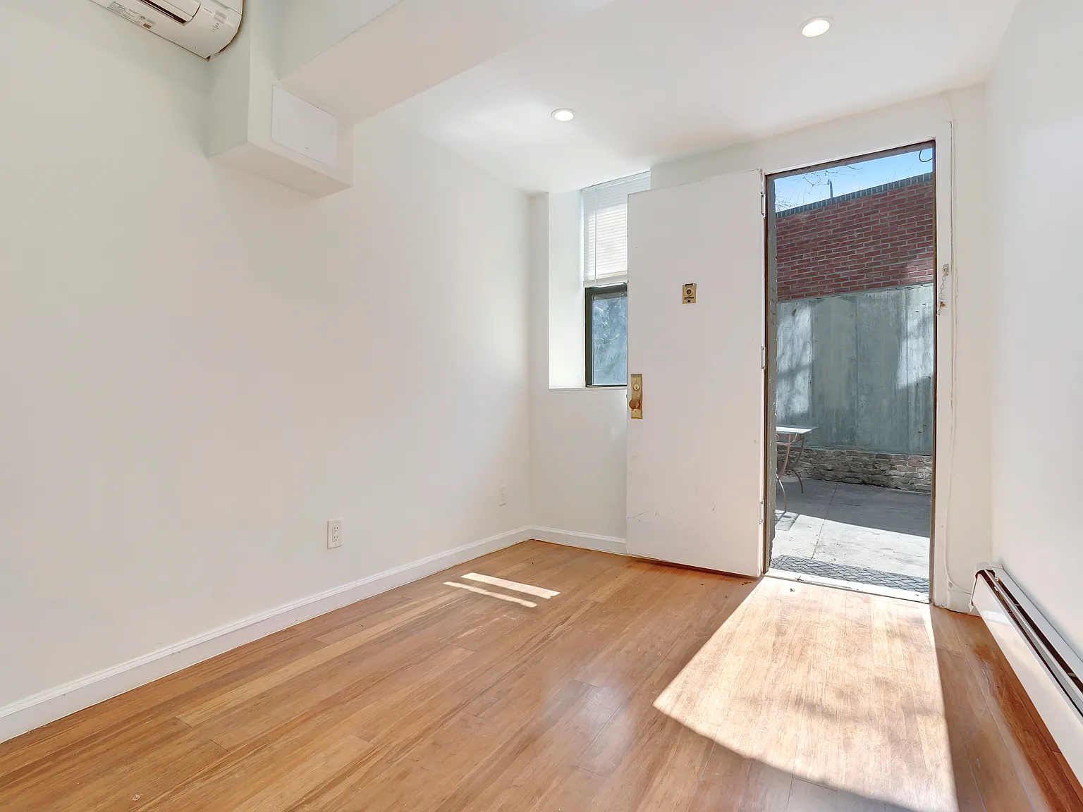 31 East 1st Street — Photo 4