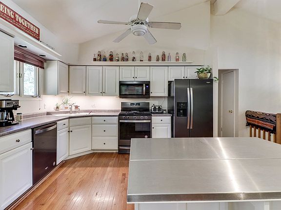 4th image of 2914 Kingsbury Ct