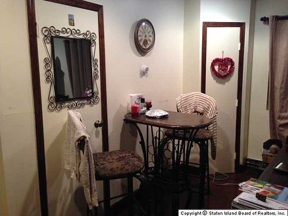 5th image of 126 Cassidy Pl APT H1