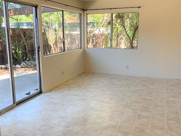 3rd image of 10671 Escobar Dr