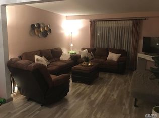 12 Spruce St, Selden, NY 11784