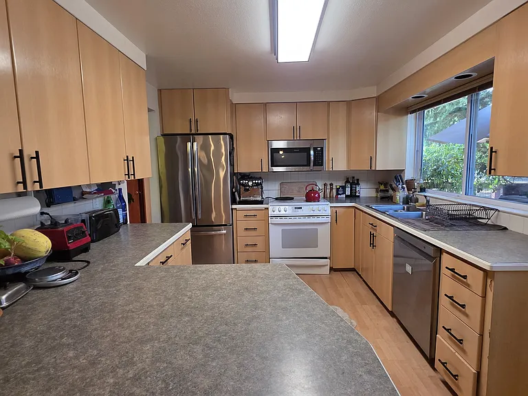 1904 Lake Crest Dr — Photo 6