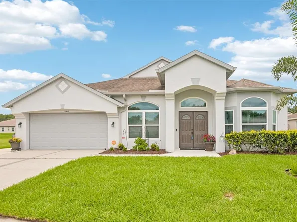 1603 Brooksbend Dr, Zephyrhills, FL 33543