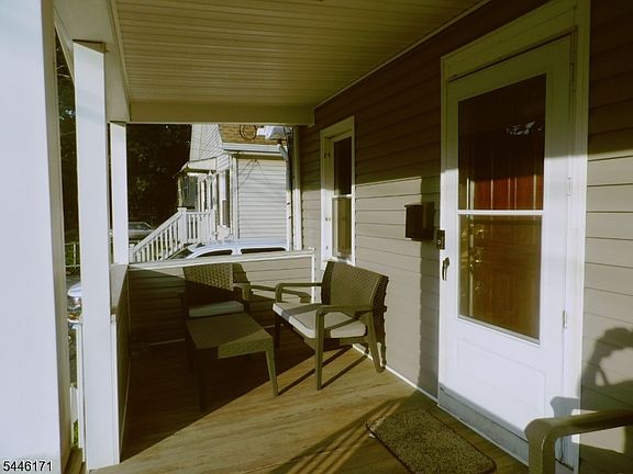3rd image of 1657 W 3Rd St