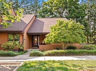 32 Sayre Dr, Princeton, NJ