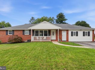 116 E Clearview Dr, Shrewsbury, PA 17361