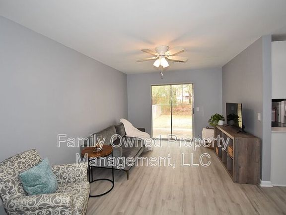 4th image of 113 Susan Dr Unit A