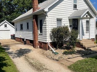 1309 S 9th St, Pekin, IL
