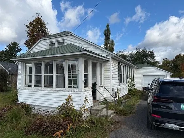 46 Wilkins St, Morrisville, VT 05661