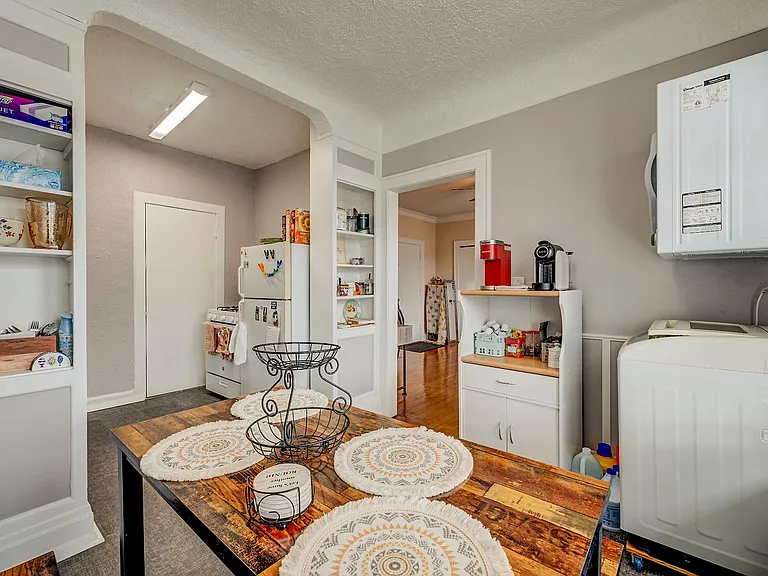 Heights Apartments on Overlook — Photo 6