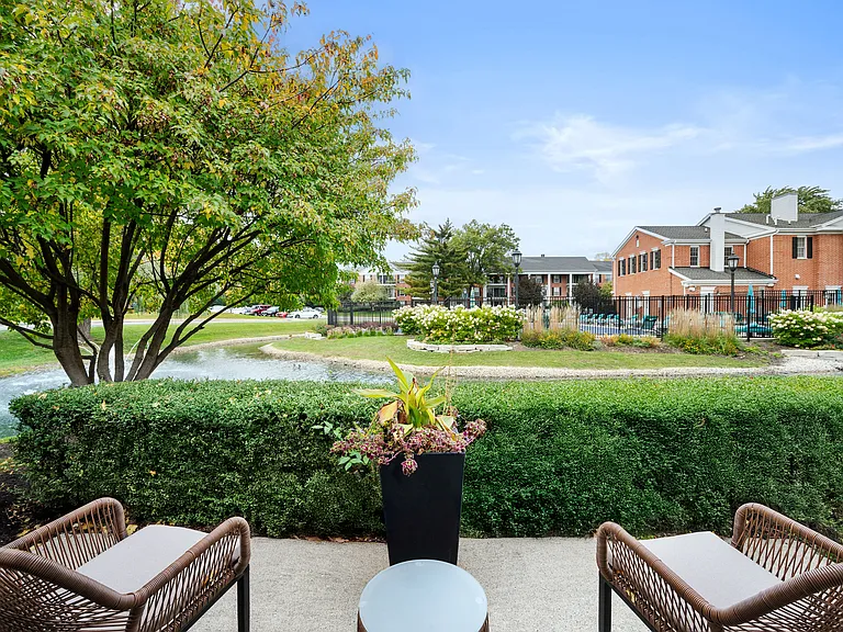 Versailles on the Lakes Oakbrook* — Photo 41