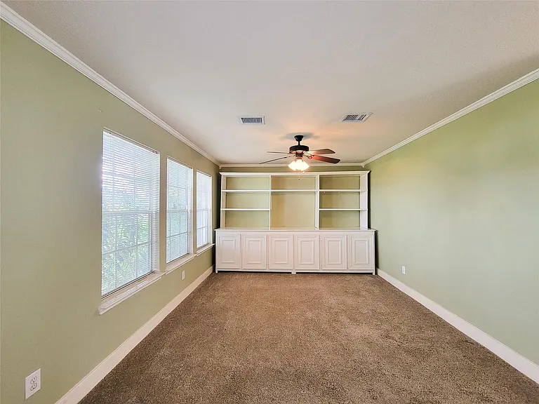 9607 Farrell Dr — Photo 5