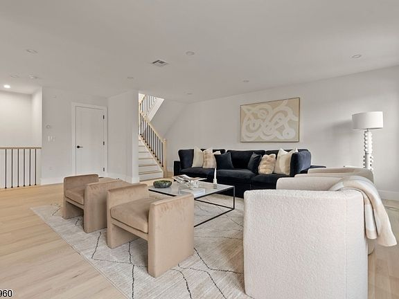 3rd image of 112 Valley Rd BLDG 112 #A