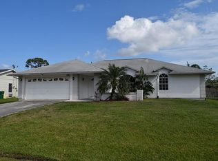 452 SE Starflower Ave, Port Saint Lucie, FL 34983