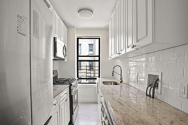 1st image of 92 Pinehurst Ave APT 6L
