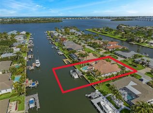 18 Sailfish Rd, Vero Beach, FL 32960