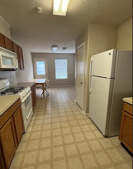 19119 Yaupon Ranch Dr — Photo 10