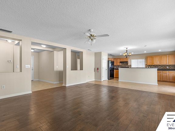 4th image of 9 Waywood Pl