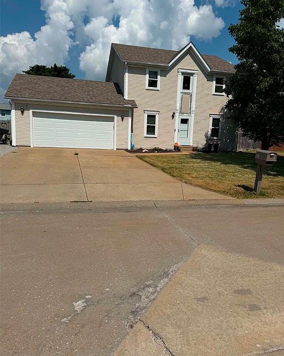 1st image of 133 N 8th St