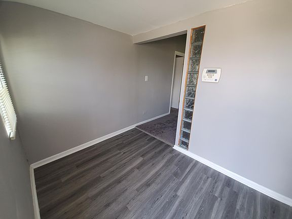 4th image of 14822 Hoyne Ave