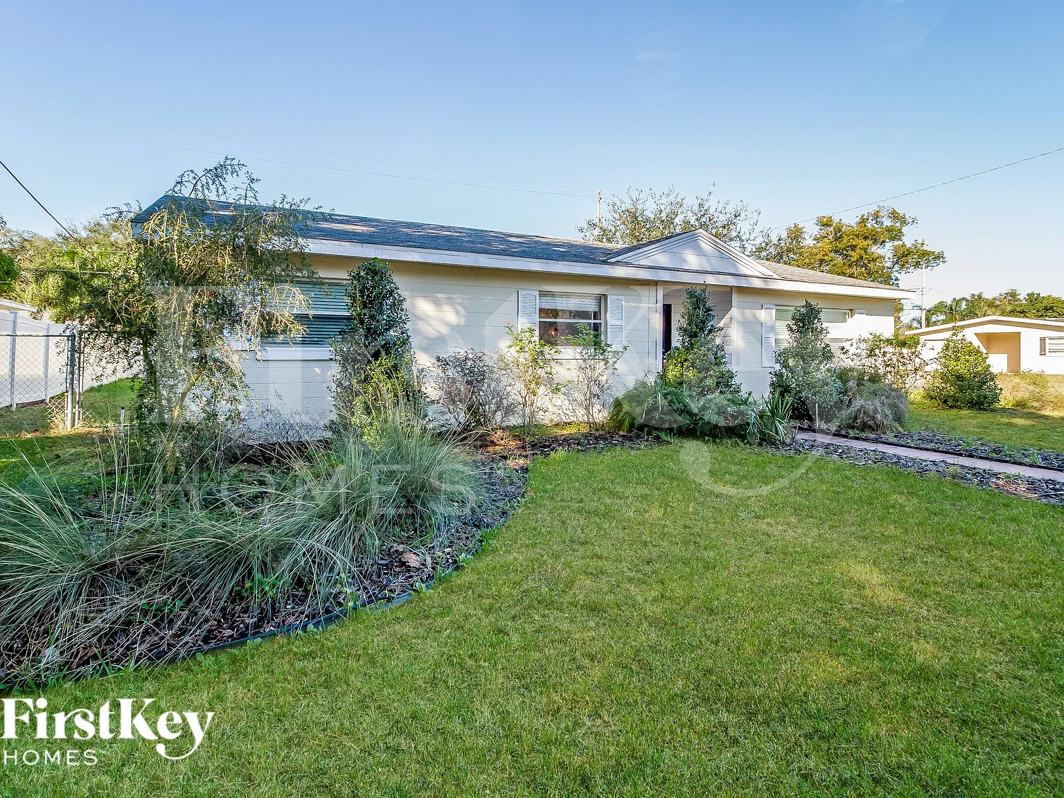 3 bed, 2.0 bath, 1419 sqft, $1,995 — Photo 1