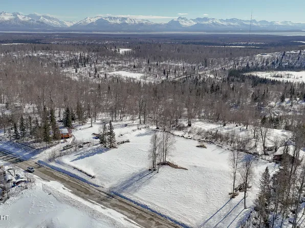 17562 W Bluebill Ave, Wasilla, AK 99623