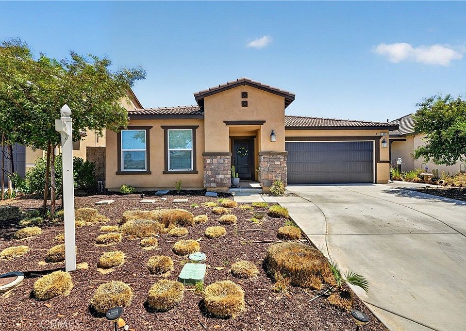 1st image of 2417 Tulip Dr