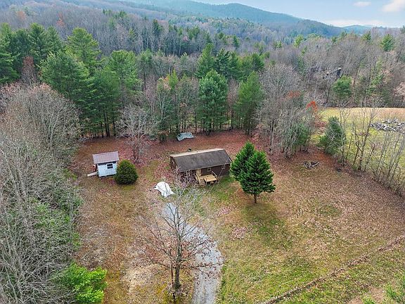 5th image of 625 Belle Hollow Rd
