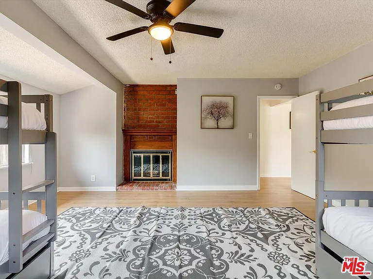 17100 Barneston St — Photo 17