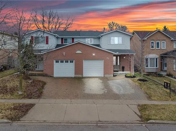 40 Anglerock Dr, Cambridge, ON N1T 1L8