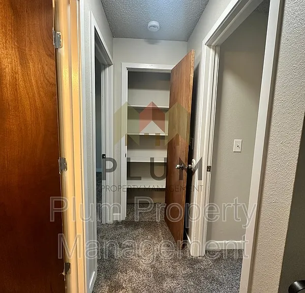 809 Bulwer St #D — Photo 10
