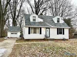1027 Vanderbilt Rd, Toledo, OH 43615