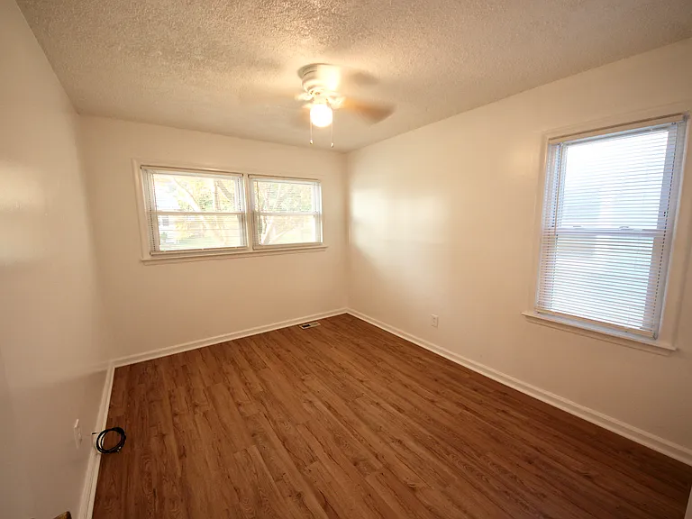 11228 Jackson Ave — Photo 10