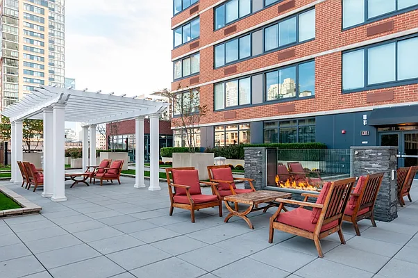 Rented by Bozzuto Management | media 10